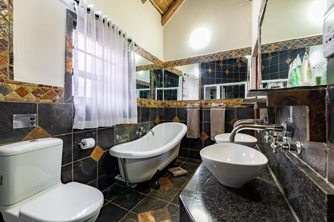 שלושלואי Zulu Nyala Game Lodge מראה חיצוני תמונה