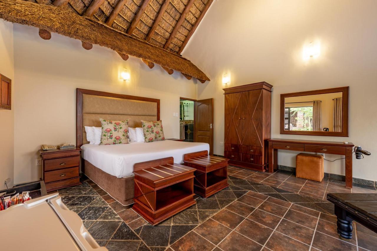 שלושלואי Zulu Nyala Game Lodge מראה חיצוני תמונה
