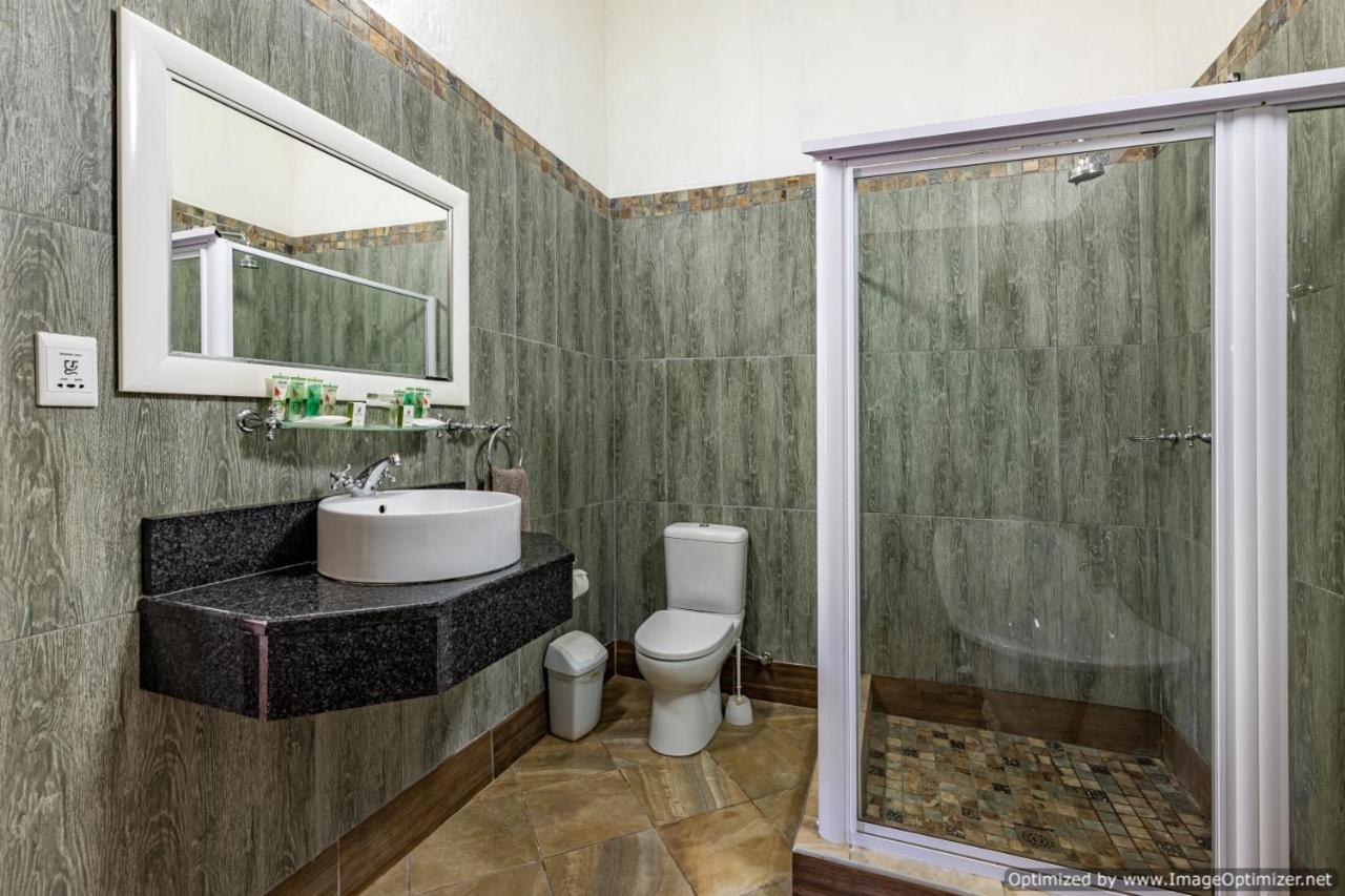 שלושלואי Zulu Nyala Game Lodge מראה חיצוני תמונה