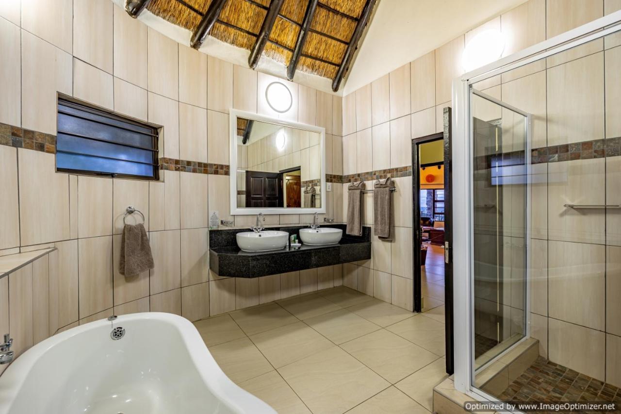שלושלואי Zulu Nyala Game Lodge מראה חיצוני תמונה